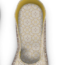 Load image into Gallery viewer, Beige espadrilles
