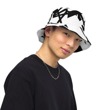 Load image into Gallery viewer, Reversible bucket hat
